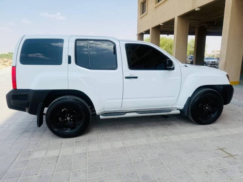 2012 Nissan Xterra thumbnail 3