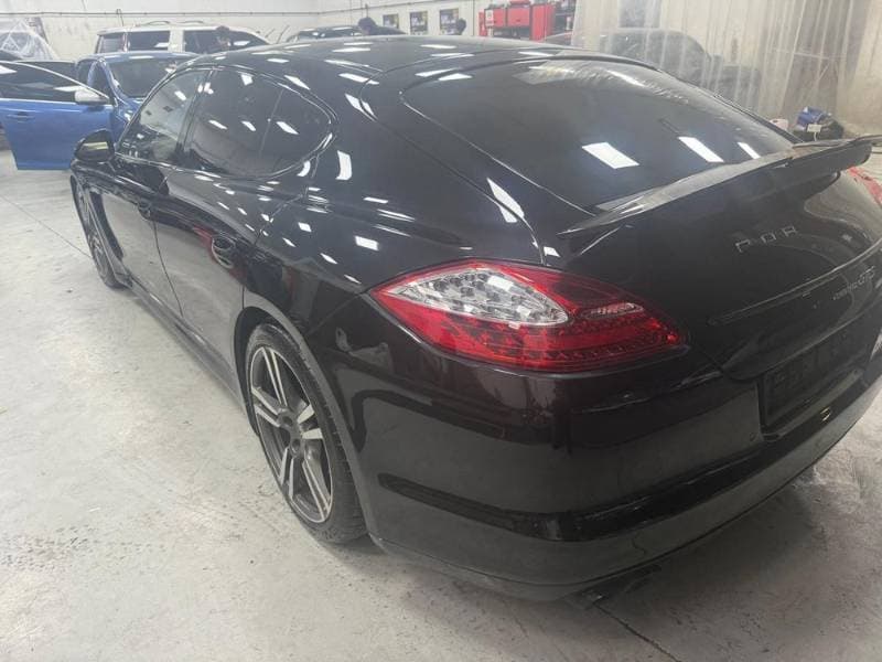 2012 Porsche Panamera thumbnail 3