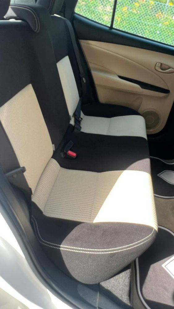 2019 Toyota Yaris Hatchback thumbnail 5