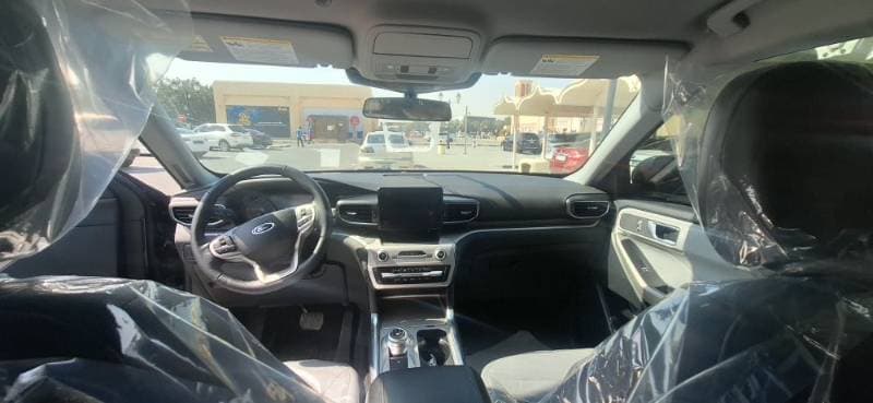 2021 Ford Explorer thumbnail 4