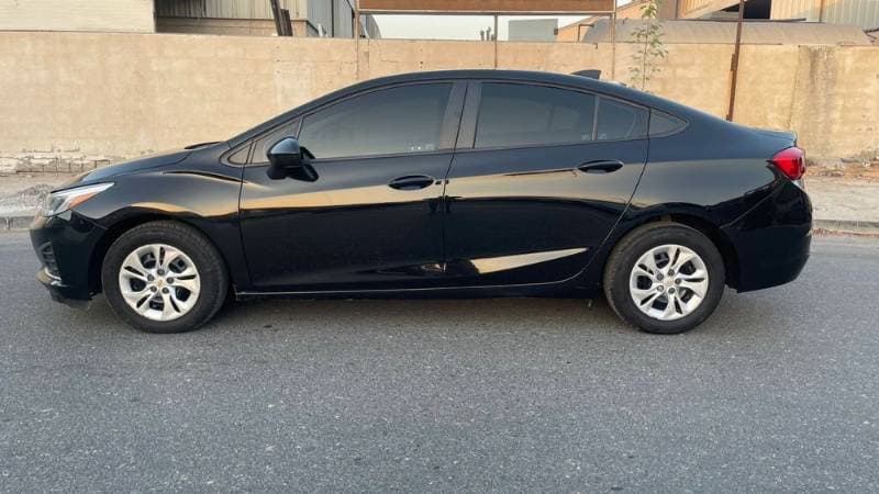 2019 Chevrolet Cruze thumbnail 5