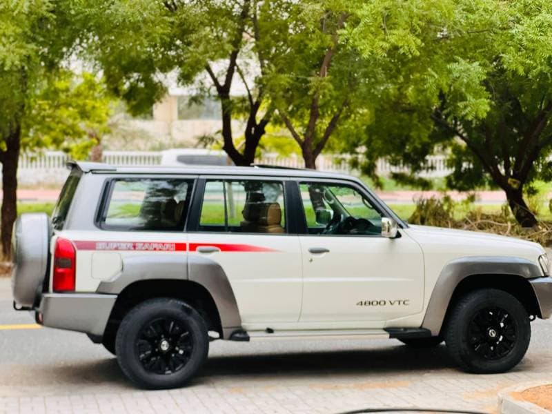 2018 Nissan Patrol Super Safari thumbnail 5