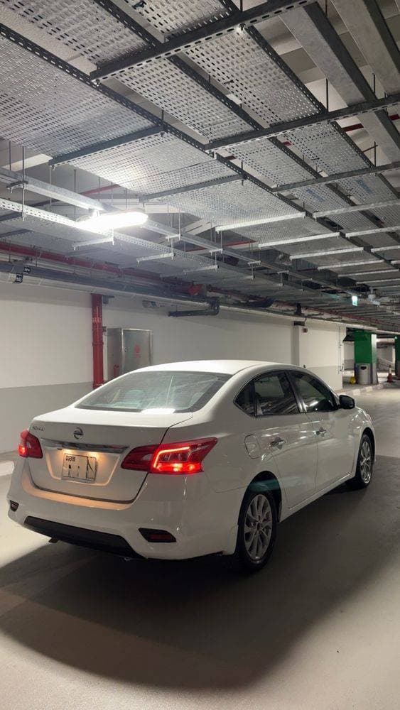 2019 Nissan Sentra thumbnail 5