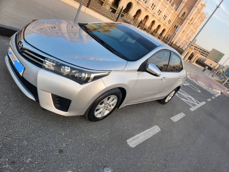 2014 Toyota Corolla thumbnail 3