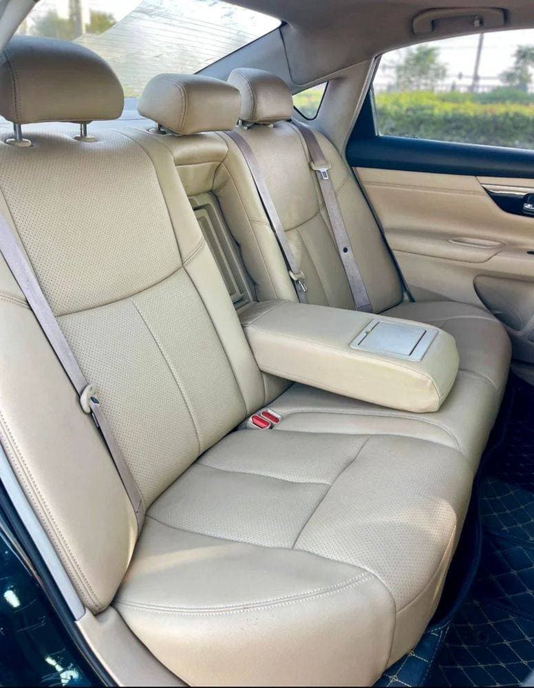 2018 Nissan Altima thumbnail 5