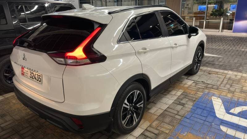 2024 Mitsubishi Eclipse Cross thumbnail 3