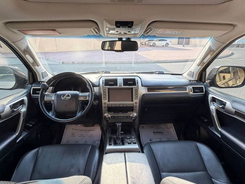 2017 Lexus GX 460 thumbnail 5