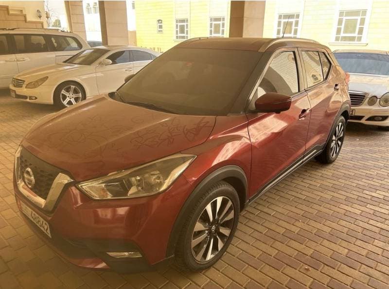 2019 Nissan Kicks thumbnail 2