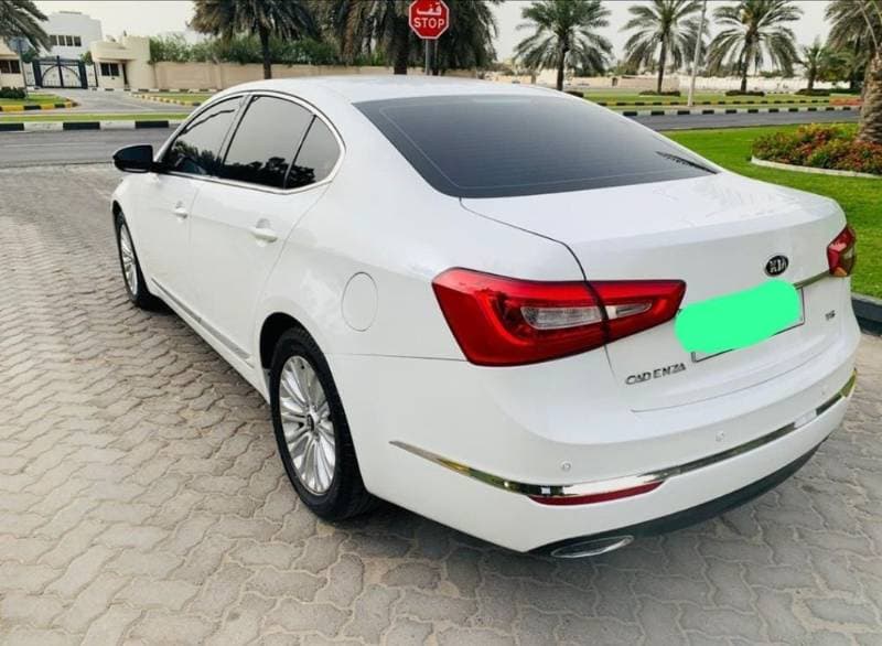 2015 Kia Cadenza thumbnail 3