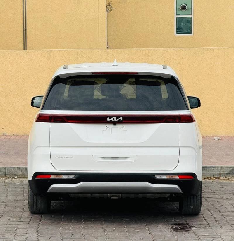 2024 Kia Carnival thumbnail 2