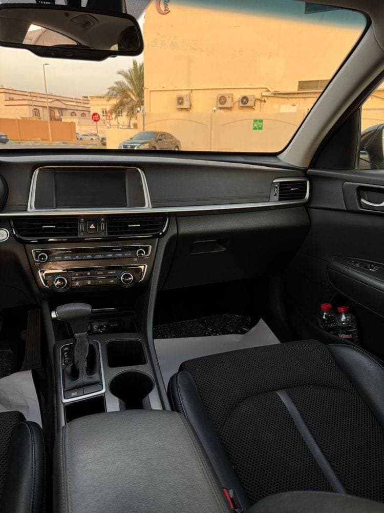 2019 Kia Optima thumbnail 3