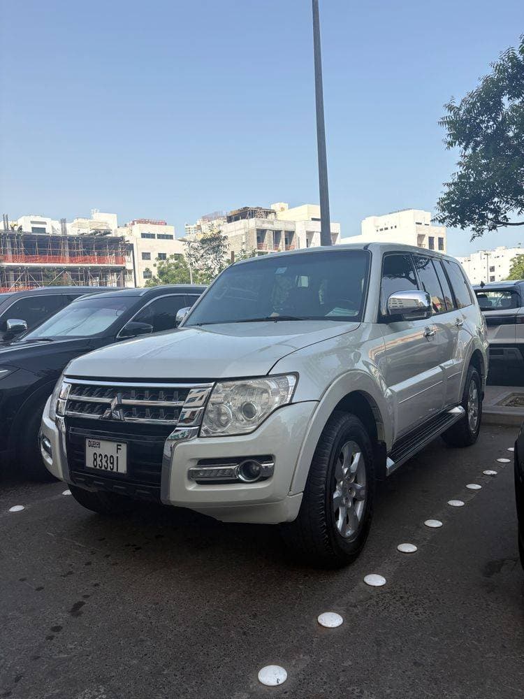 2017 Mitsubishi Pajero