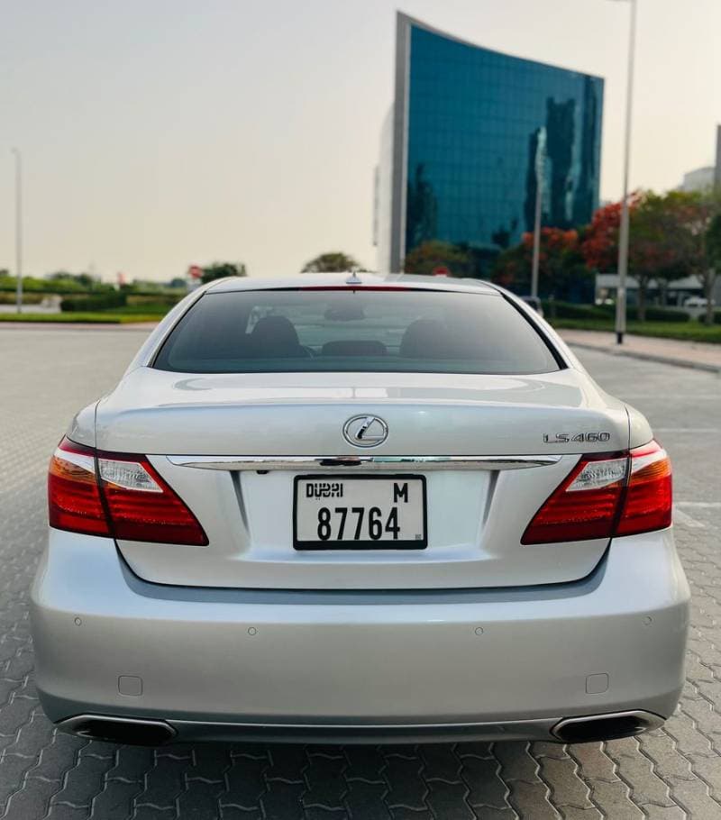 2011 Lexus LS thumbnail 4