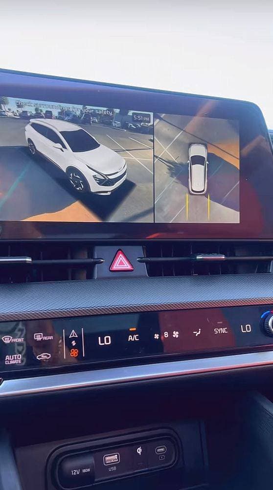 2025 Kia Sportage thumbnail 5