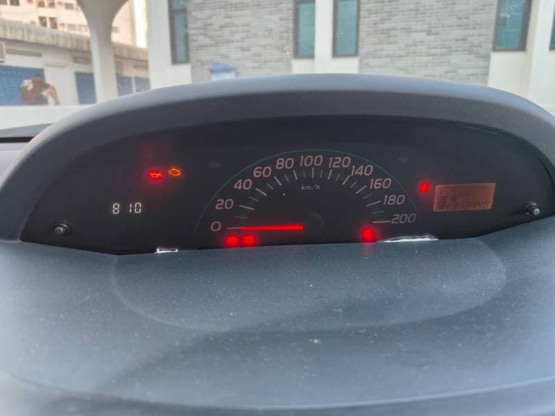 2011 Toyota Yaris thumbnail 4