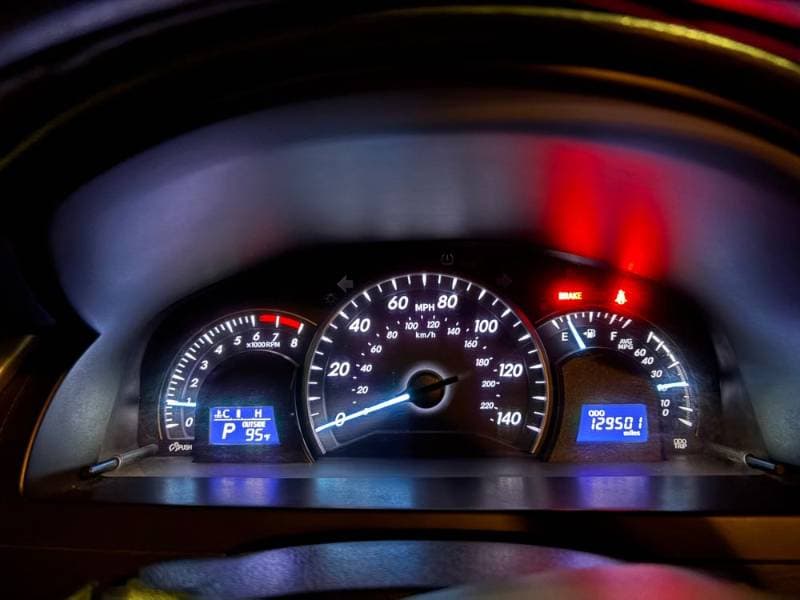 2013 Toyota Camry thumbnail 2
