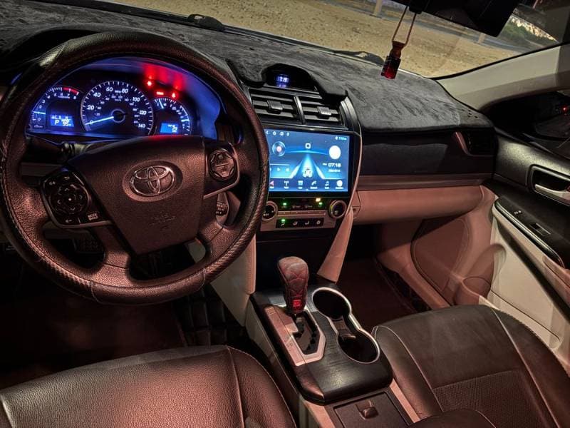 2013 Toyota Camry thumbnail 3