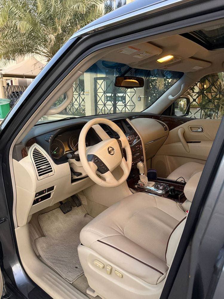 2014 Nissan Patrol thumbnail 3