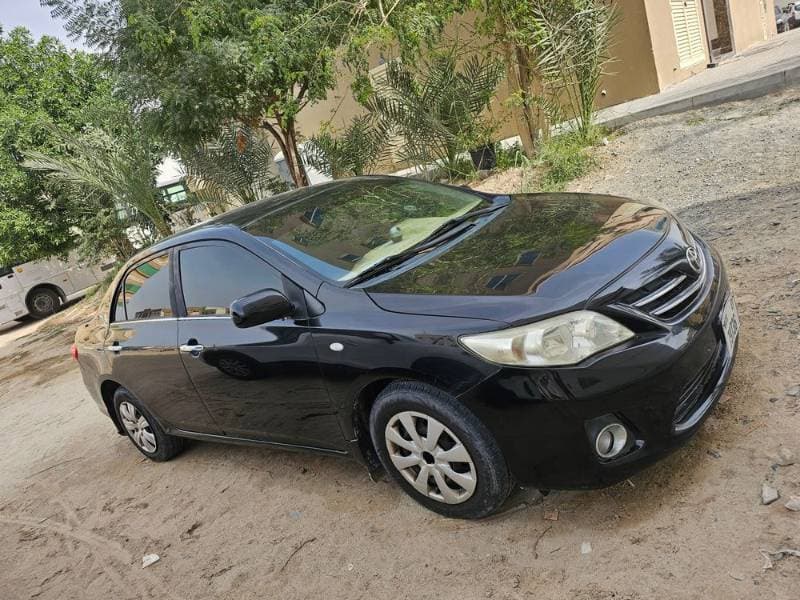 2013 Toyota Corolla thumbnail 3