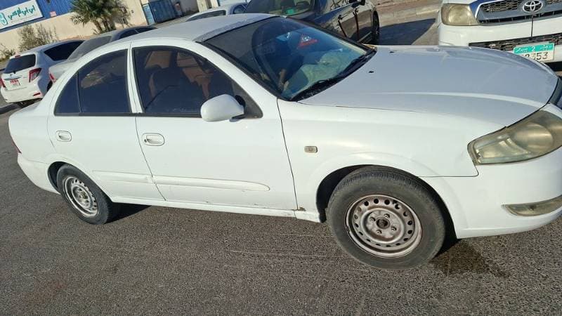 2012 Nissan Sunny thumbnail 2