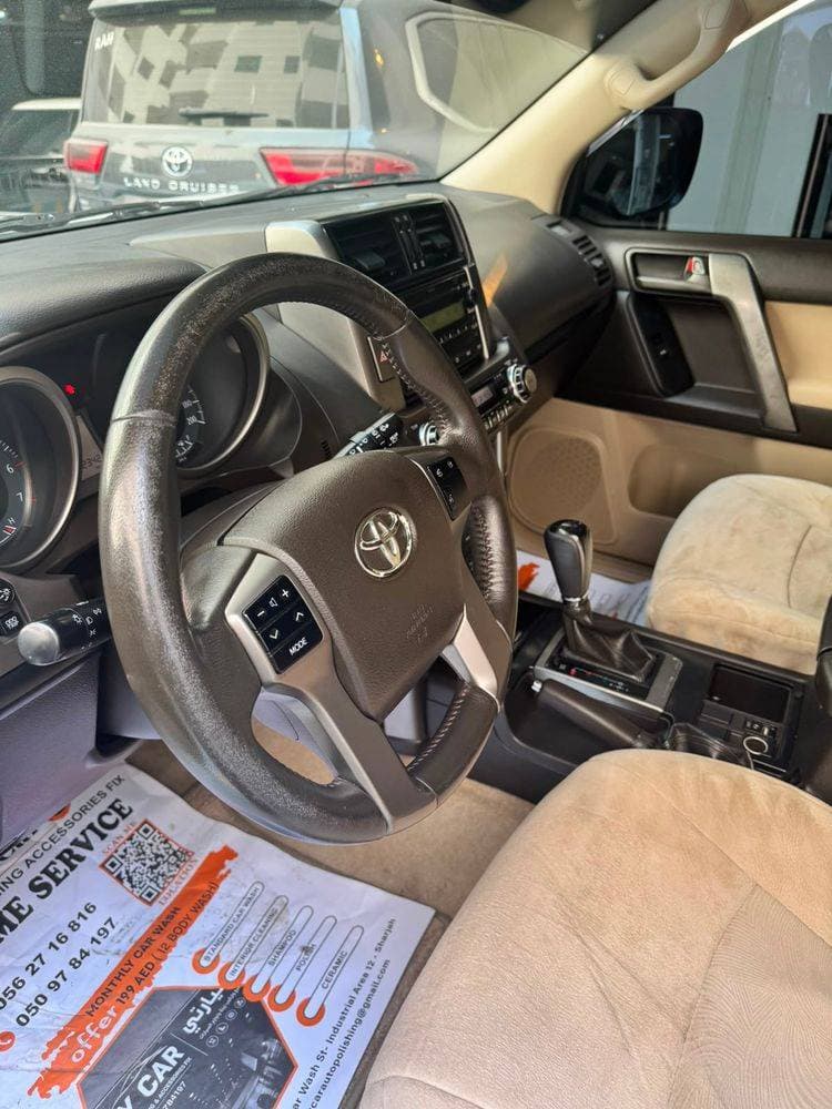 2012 Toyota Land Cruiser thumbnail 5