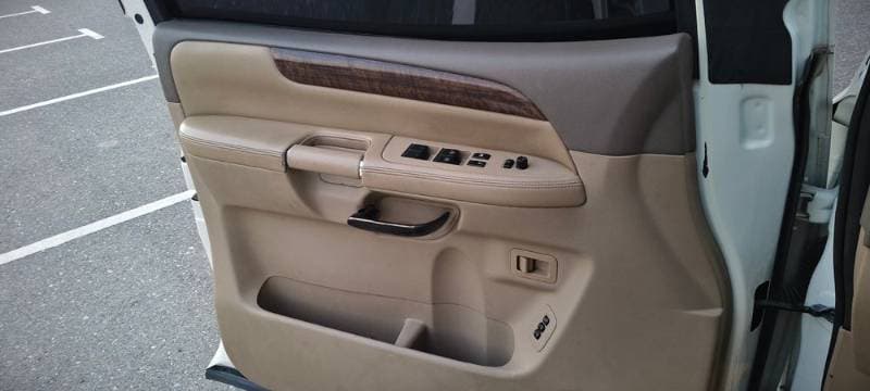 2012 Nissan Armada thumbnail 4