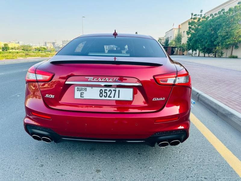 2018 Maserati Ghibli thumbnail 4