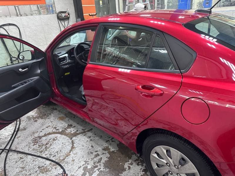 2020 Kia Rio thumbnail 2