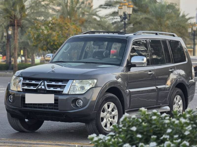 2014 Mitsubishi Pajero