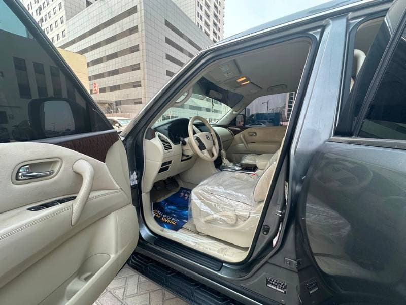 2018 Nissan Patrol thumbnail 3