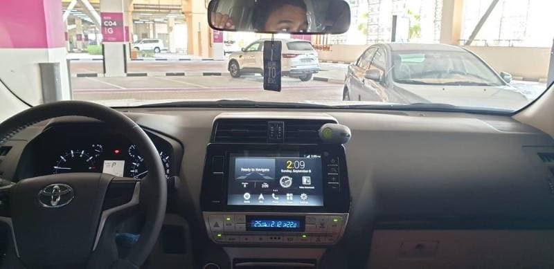 2019 Toyota Land Cruiser Prado thumbnail 2