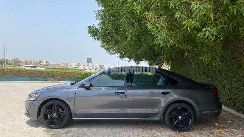 2019 Volkswagen Passat thumbnail 4