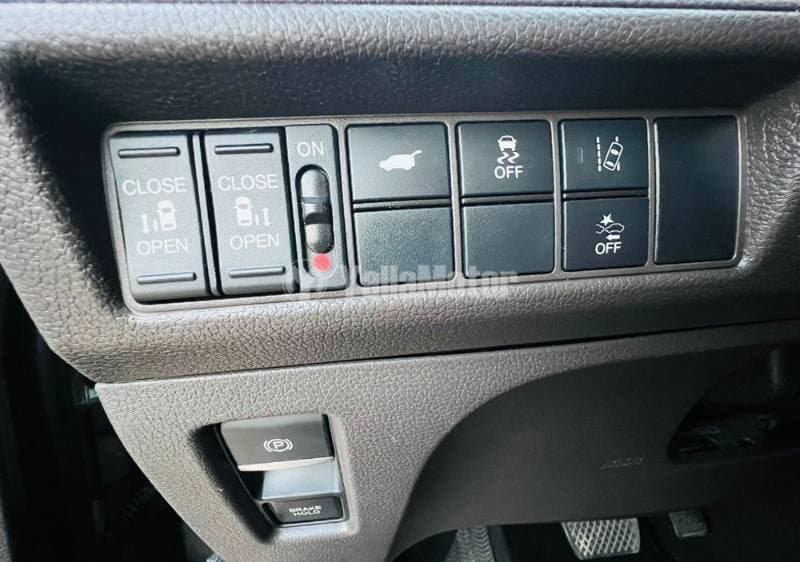 2019 Honda Odyssey thumbnail 10