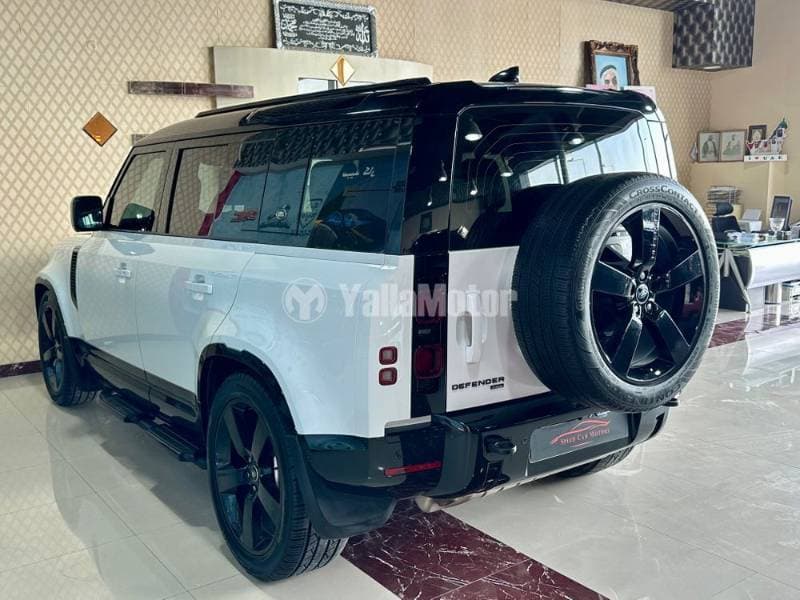 2023 Land Rover Defender thumbnail 8