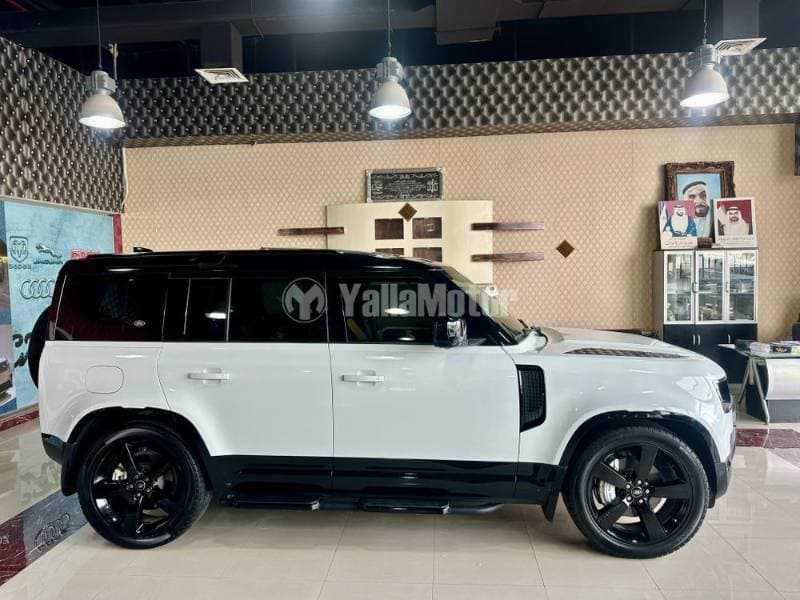 2023 Land Rover Defender thumbnail 10