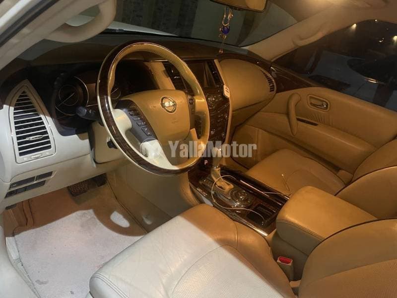 2014 Nissan Patrol thumbnail 3