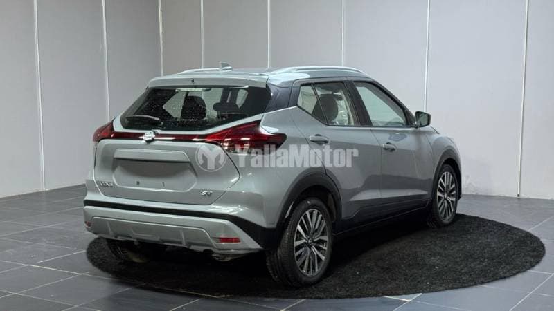 2021 Nissan Kicks thumbnail 4
