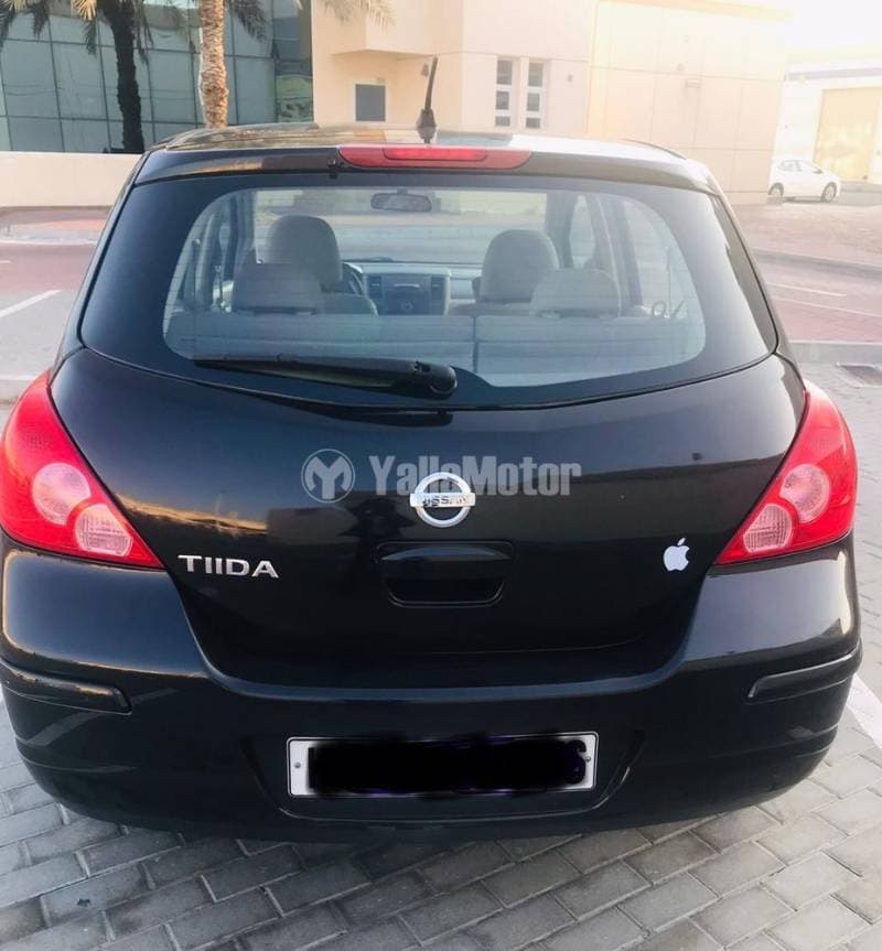 2011 Nissan Tiida thumbnail 4