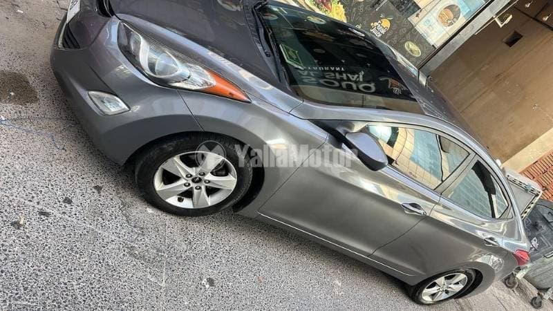 2012 Hyundai Elantra thumbnail 3