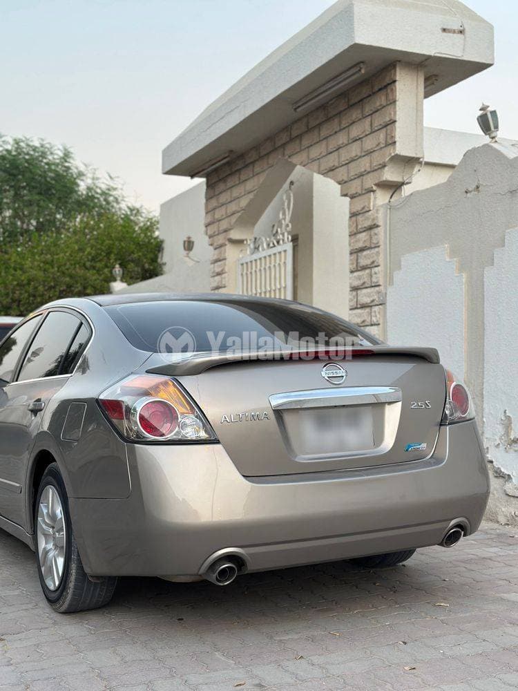 2012 Nissan Altima thumbnail 3