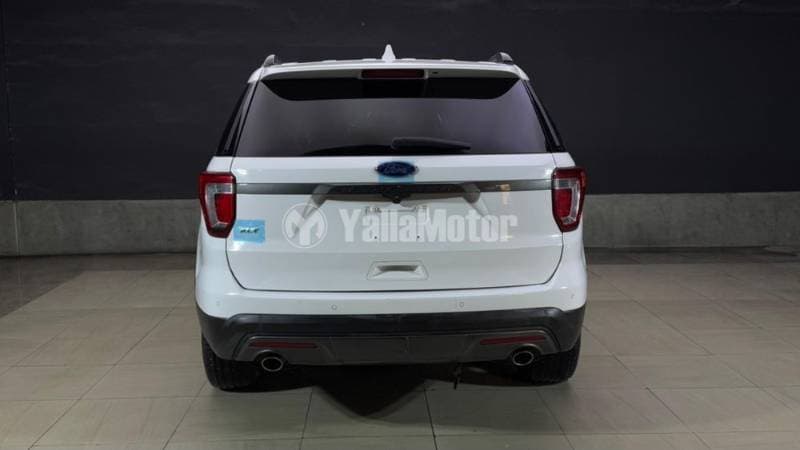 2017 Ford Explorer thumbnail 5