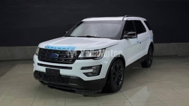 2017 Ford Explorer thumbnail 2