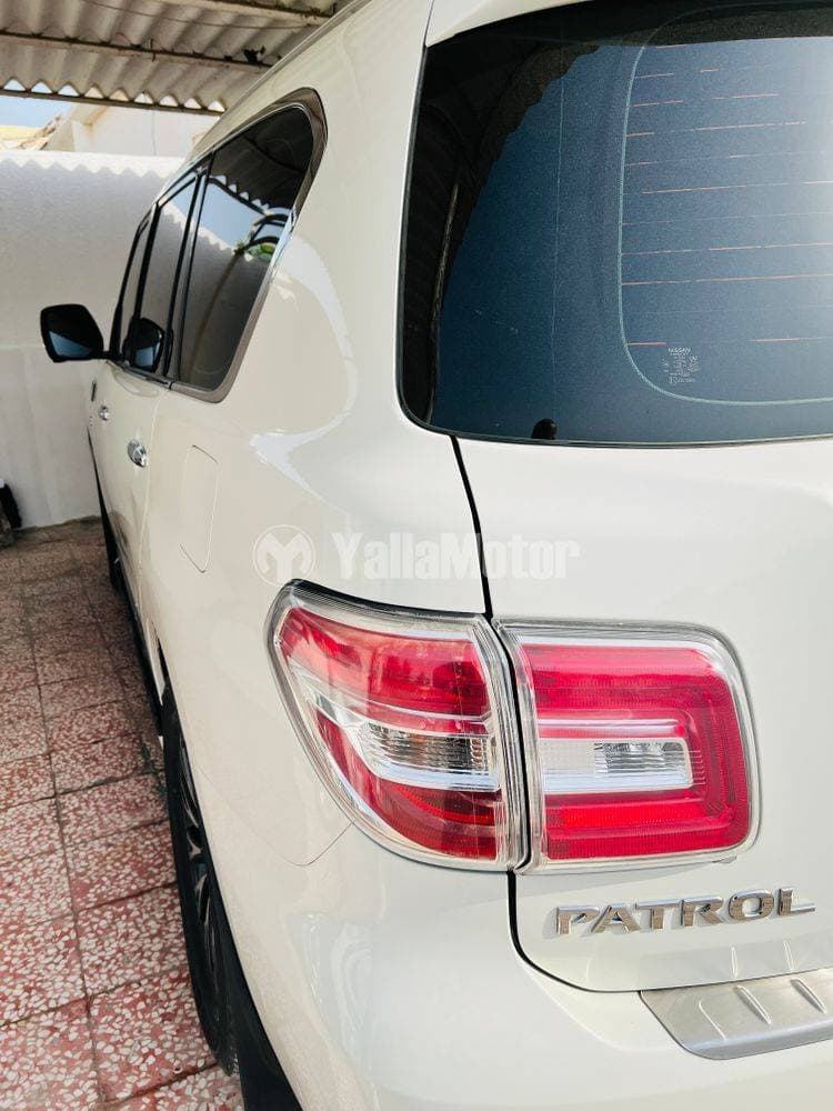 2013 Nissan Patrol thumbnail 4