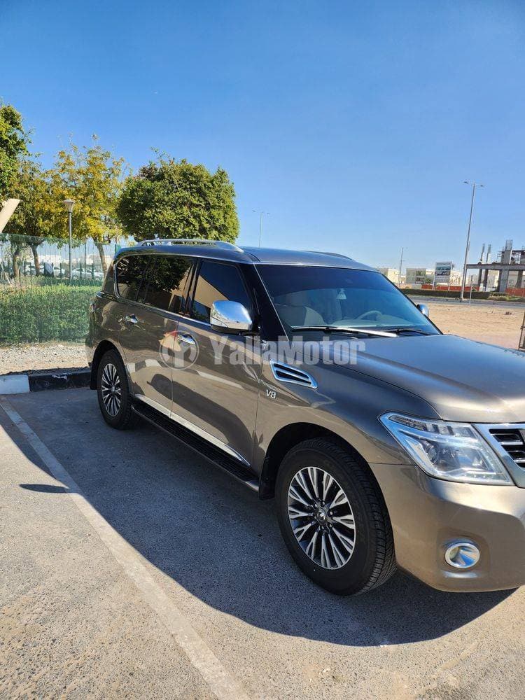 2014 Nissan Patrol thumbnail 3