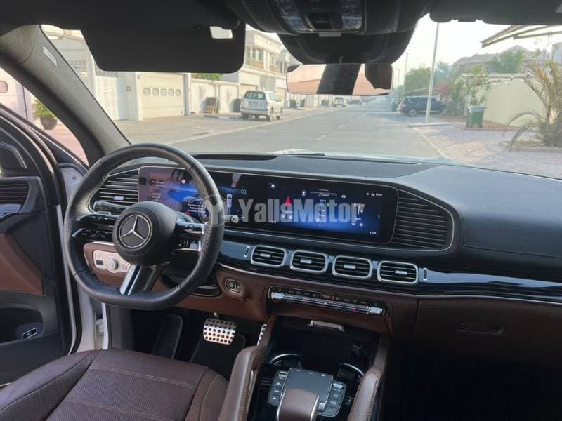2024 Mercedes-Benz GLS thumbnail 6