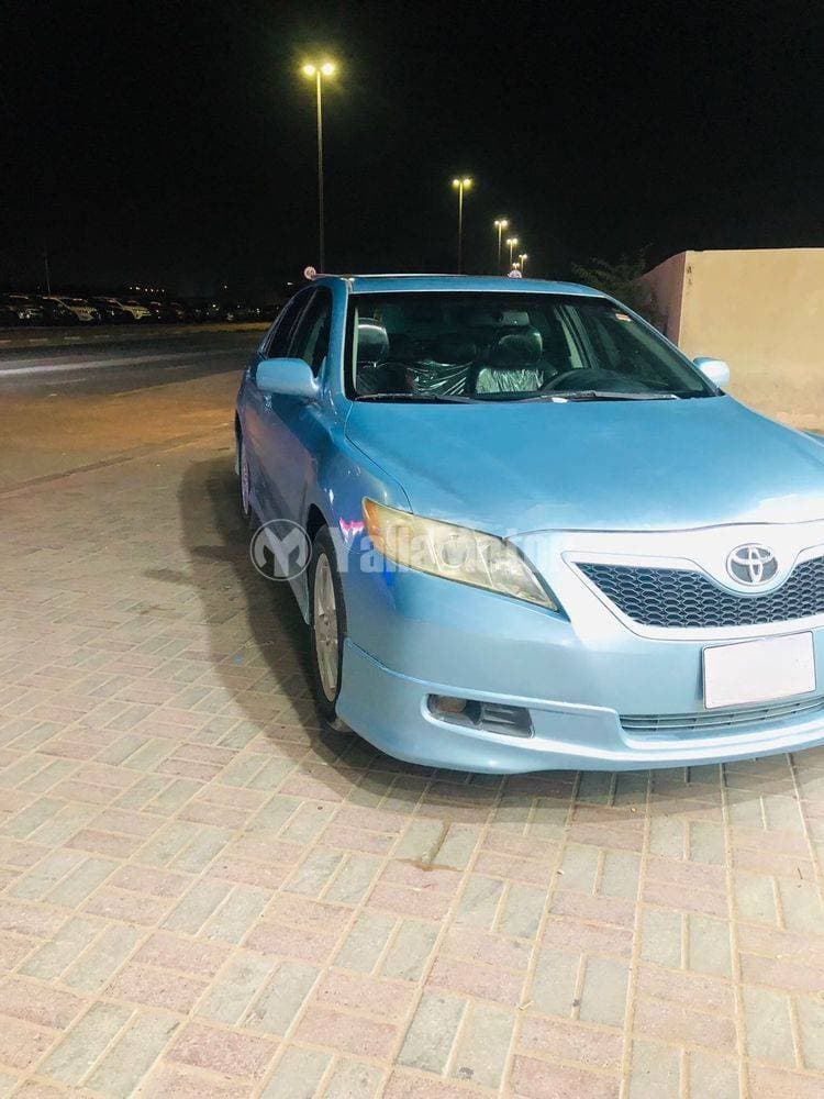2010 Toyota Camry thumbnail 2
