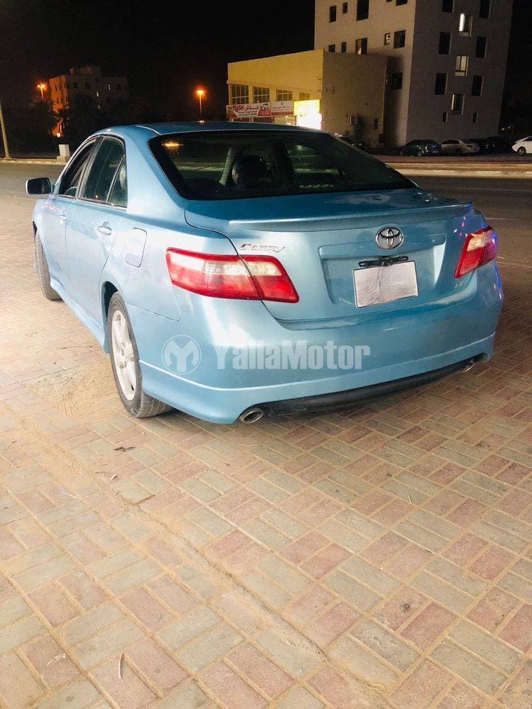 2010 Toyota Camry thumbnail 5
