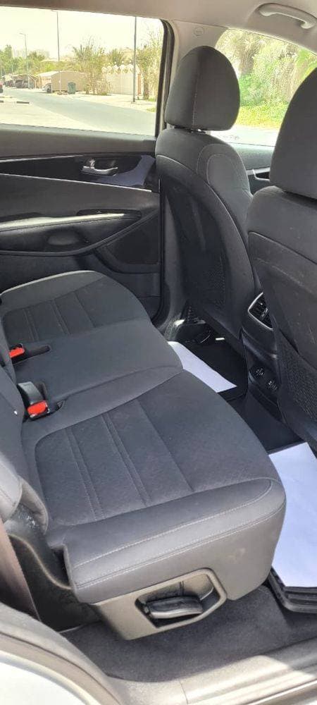 2020 Kia Sorento thumbnail 4
