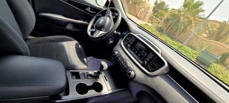 2020 Kia Sorento thumbnail 3
