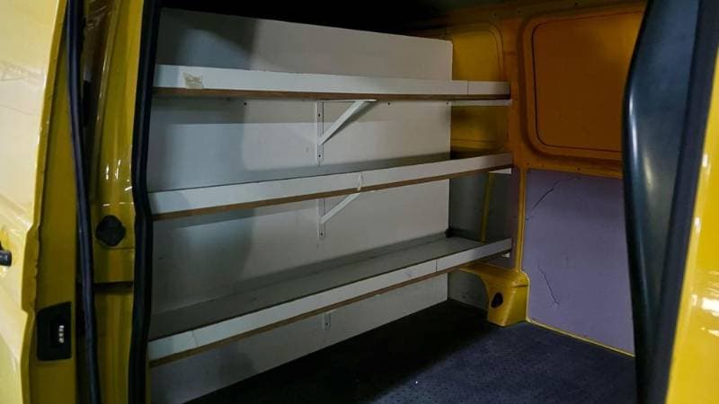 2017 Volkswagen Transporter thumbnail 3
